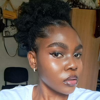 Clavvy3's profile picture. I write short stories on Medium. https://t.co/7ONuSpeiYw