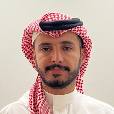 Personal account for iPhone photos • check LinkedIn for business posts • حساب شخصي لصور الجوال • أكتب عن الأعمال والمحتوى التجاري في لينكدإن