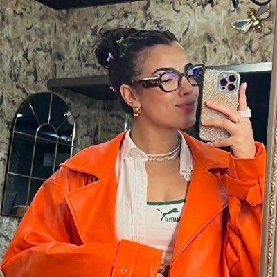 Khou_hmz's profile picture. chapter 23’. 🌹