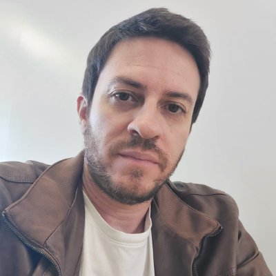 Vice Diretor do @ipol_Unb
Coordenador do Núcleo Brasília do @obsmetropoles
Segregação urbana, direito à cidade, espaço público e democracia
Corinthiano