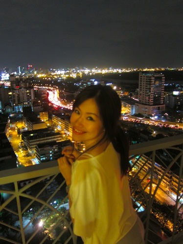 I'm just an ordinary happy girl.