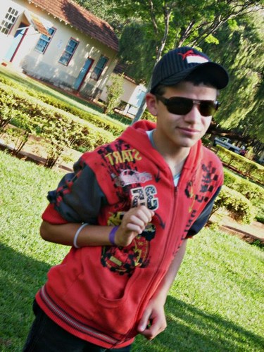 Gabriel, 14 anos, Flamenguista, Volei,Chato, Chocolate e quer saber mais. Follow-me . ORKUT - http://t.co/9yywLAGUk4