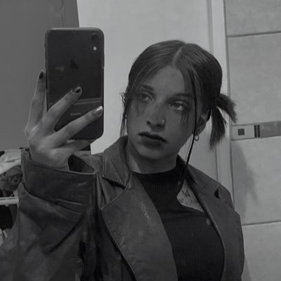 florci_s_18's profile picture. 12- 07  ⟭⟬⁷