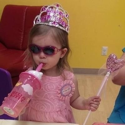 Un4p3l0tud444's profile picture. 