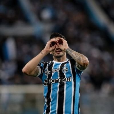 chicobento123's profile picture. seis e ônibus | Grêmio