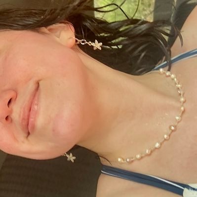 itsadriiigpe's profile picture. 222 | swimming in my thoughts n feelings