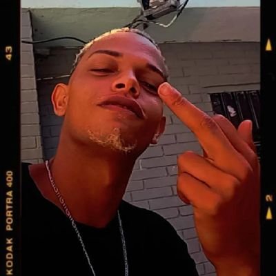 Manu amor do dindo 💕🥰 Filho da terra e do vento 🌬️🍃 🥰📿 D❤️‍🩹

Flanático ❤🖤❤🖤