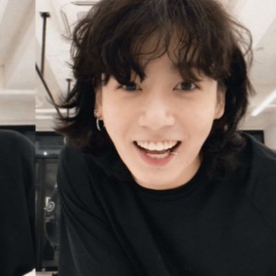 honey baby {she/her 26} | #슙국 | myg + jjk | honey_euphoria on ao3 🖤 comms: now open! ⭐️currently writing: wolf jk, daechwita sequel ♥️header by @orangysodaa