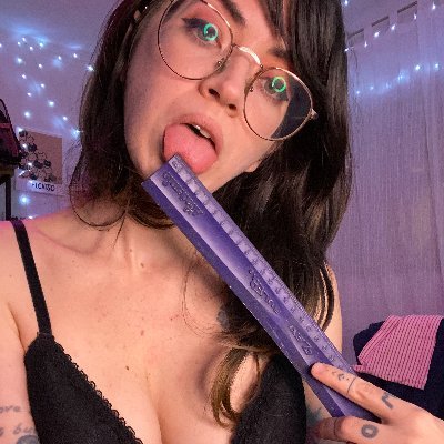 Femdom specializing in virgin/incel humiliation SPH findom &more. You can call me Goddess or Daddy :) // https://t.co/la9y2NPFvM… // @fapcakesenpai