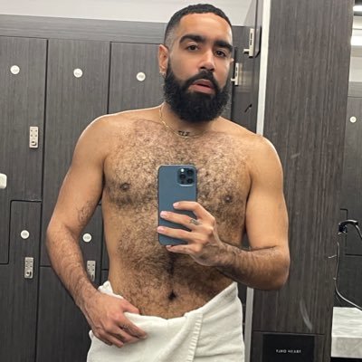 Bearded Hairy Latino NYC 🏳️‍🌈🇩🇴🧸 Bear/otter cusp ↘️ | 📸 @scruffy.gg