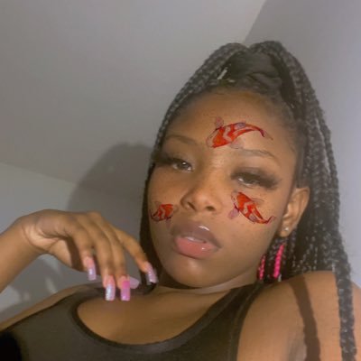 prettyluhkiya_'s profile picture. •🏳️‍🌈🏳️‍🌈
•soft girl era