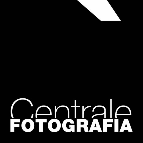 Un'associazione culturale nata al Caffe' Centrale di Fano nel 2009, con l'intento di divulgare la fotografia di ricerca... La prossima rassegna 7-9 giugno 2013
