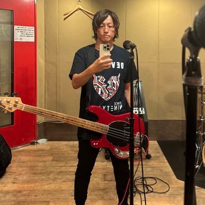 STUDS【スタッズ】のBass&Vocalです！やりたい事をやりたいようにやって生きています！basketballが大好きです🏀気軽にフォローしてください！よろしくお願いします！