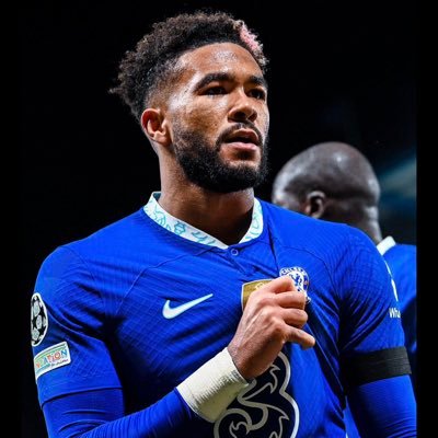 LassanaHaidar15's profile picture. Blues