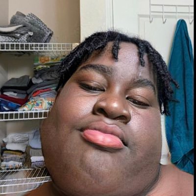 Sparkiepooo's profile picture. https://t.co/j9li01z3ao @k442x @lolastrify