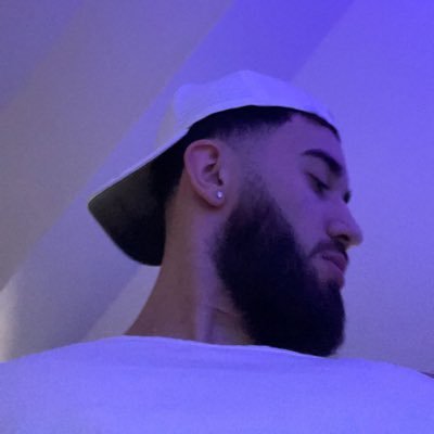 tucibi91's profile picture. 954