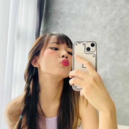 Petite Korean/Chinese :3
Click ā¬ļø for the š¶ļøš¤
