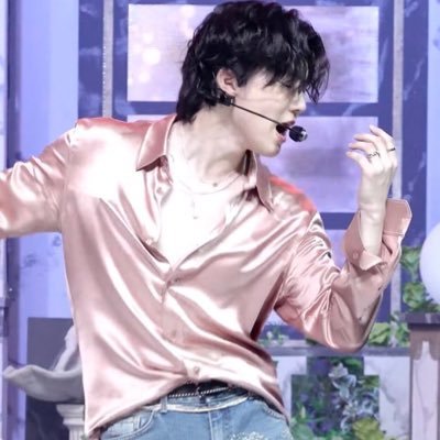 위아원엑소사랑하자 평생사랑해(EXO만큼 실력있고 매력확실하고 잘생기고 배려깊고 젠틀하고 팬들사랑 깊은 아티스트본적이없어)