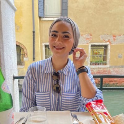 Sara_Sherif101's profile picture. IMT | BMBS, MSc | PgCert Med Ed | Chase The Moon Run - https://t.co/Un2tDIezjh #MedEd