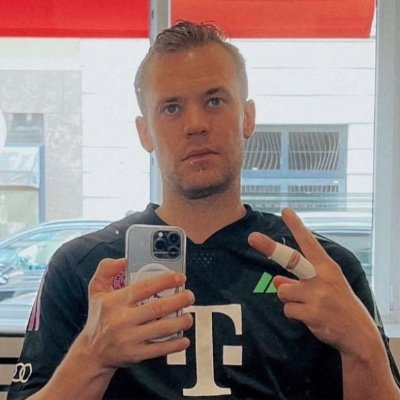 Bayern is my ❤️ Athens is my 🏠
| Also Support USMNT, Nottingham Forest
|#NeuerSZN
| Football Manager nerd 🤓
| Mercedes/George Russell fan ㅅ⃝