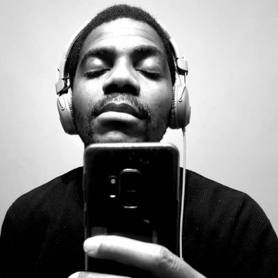 LAD7288's profile picture. IG:. https://t.co/7GgJDt8noE (The Rabbi King Solomon)

Less is More, and...

A pretentious face is inadequate to judge a man's character