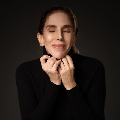 tunadiet's profile picture. BA Internacional relations. Simultaneous translator. 29 years Luxury Real Estate Agent. BOOKS: How to lose 5 pounds in 4 days? RN, BSN. @isisalvarez_official