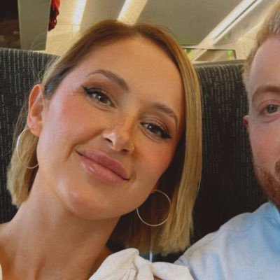 becbakerx's profile picture. 