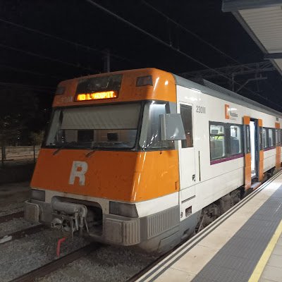 Cuenta sin vinculación con Renfe ni ninguna empresa ferroviaria.
Aficionado ferroviario
https://t.co/LUTf6i51Mh