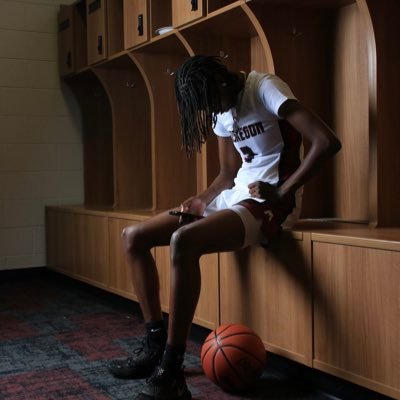 6’0 MUSKEGON MI ‘22 SG/PF JUCO PRODUCT