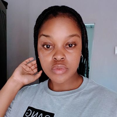 Ngiyincwadi efundekayo🤲// Virgo♍// Basketball player🏀// I'm Bi🏳️‍🌈♥// Chilled AF😚