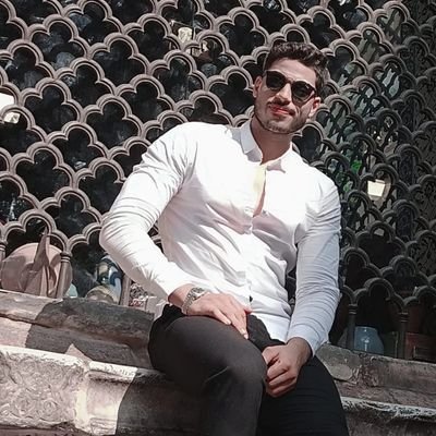 ❤🕊 Ahmed Reda
برج الحوت🐳❤mansora❤🕊
❤🕊21Year
حكيت عني وفضلت تلحن وتغني....... طب غني ❤🕊
صراحه ❤🕊https://t.co/Q4bSC25N5s