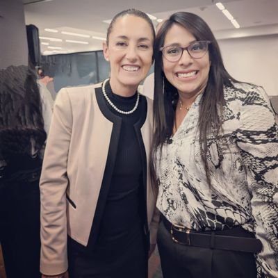 Mamá , abogada por la UASLP, esposa... Diputada Local de SLP, mujer con muchas ganas de seguir con la transformación del país.