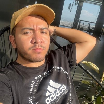 Me gustas las plantas 🌱, los perros 🐶 y siempre uso gorra 🧢