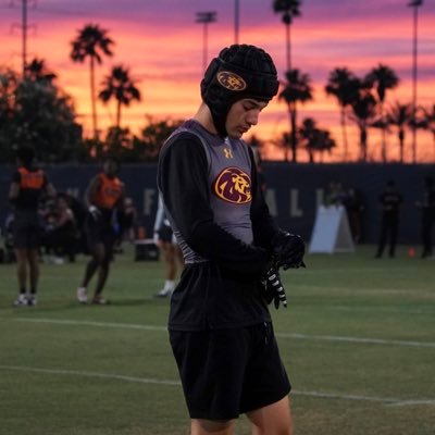 | QB/ Slot | Mountain pointe high school | Class of 2026 | 2 sport ATH | 5,8 | 145 Ibs | Email:gabecordova27@gmail.com @coachElauer51