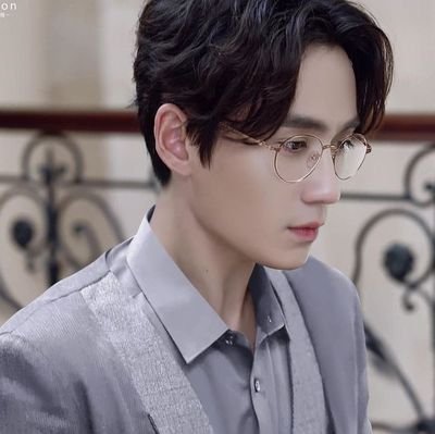 沈巍
ɢʜᴏꜱᴛ ᴋɪɴɢ
ʟɪᴛᴇʀᴀᴛᴜʀᴇ ᴘʀᴏꜰᴇꜱꜱᴏʀ
“𝖧𝖾 𝗀𝖺𝗏𝖾 𝗆𝖾 𝗆𝗒 𝗅𝗂𝖿𝖾, 𝗁𝖾 𝗀𝖺𝗏𝖾 𝗆𝖾 𝗆𝗒 𝖾𝗒𝖾𝗌, 𝗁𝖾 𝗀𝖺𝗏𝖾 𝗆𝖾 𝗆𝗒 𝖾𝗏𝖾𝗋𝗒𝗍𝗁𝗂𝗇𝗀”
‘ 1609 ’