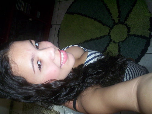 Sou cinsera,gosto da verdade amo quem me ama adoro fazer novas amizades e amo minha Familia s2 s2 msn : bebeeh-morais@hotmail.com
