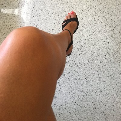 Ma femme a toujours les plus belles jambes ! protéines+légumes, produits laitiers interdits, sucre prohibé, minimum de sport chaque jour que Dieu confectionne.