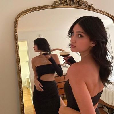 zararziyangil's profile picture. kalbi kırık bir kuş🐦