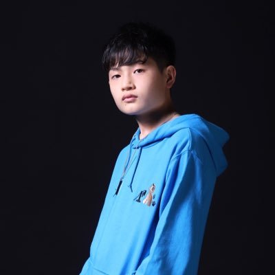 中学3年生 15歳 THEカラオケ★バトル 四天王🏅FNS歌謡祭・歌唱王・カプリコCM・ブックオフCM歌担当など 応援メッセージ嬉しいです!