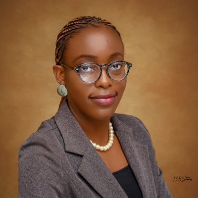 Family Lawyer | Helping families find peace through law | Speaker | Writer📍Lagos | 👩🏽⚖️ 10+ yrs of legal insight | 💌 DMs open