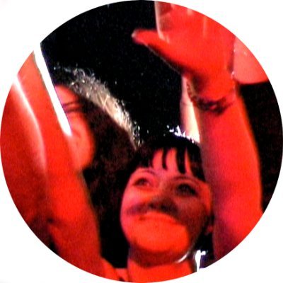 Diehard fans find community & strength in vulnerability through following The Cure on tour: 1996 to now. ❤️✈️🎸 https://t.co/FIAh36dSeV