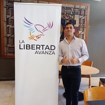 24 Años. ♑
Catamarca 🇦🇷

Facultad de Cs. Económicas y Administración - UNCA.📚

Partido Libertario Catamarca 🐍