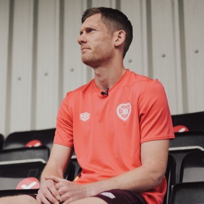 Goalkeeper @JamTarts  Instagram: MichaelMcGovern.12 @gloveglu