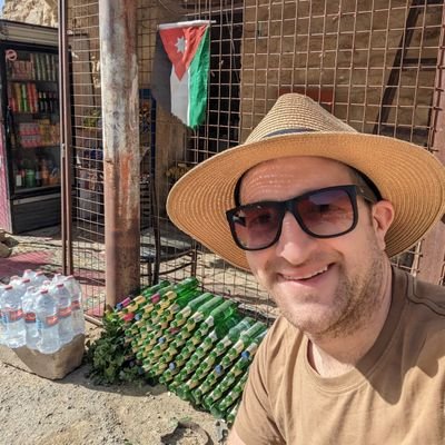 DaveRoss86's profile picture. 