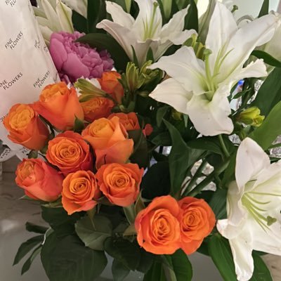 MSH_K64's profile picture. هذي القلوب بيوت تسكن بها ناس .. خـلـّـوا البيــوت لساكنيها نظيـفـه ..☁️