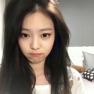 Trouvaille_jen's profile picture. 