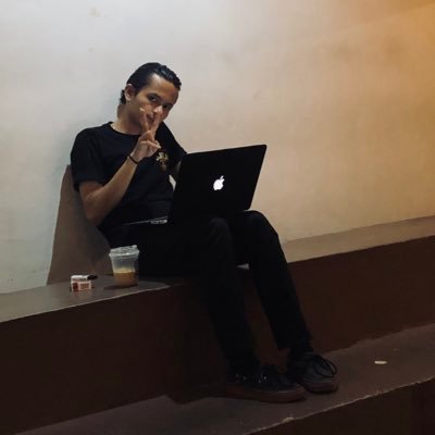 Hanya mengutarakan apa yang dirasakan, dari aku yang pemikirannya semakin terdewasakan oleh serangkaian proses yang melukai perasaan
