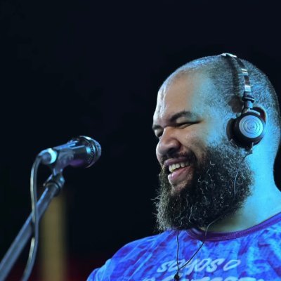 Artista! Cantor, instrumentista, compositor, produtor musical, ator e dublador de Manaus-AM.
Flamenguista