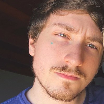 Streamer de League of Legends https://t.co/Uy7G5PwSX1