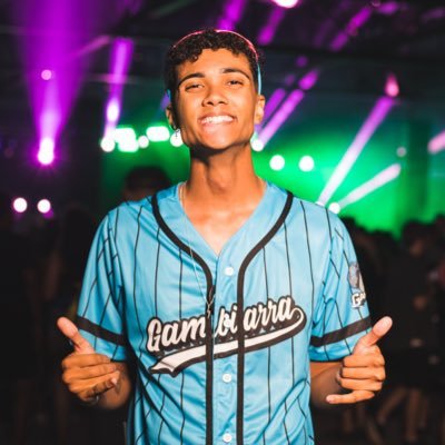 Se você já se sentiu ofendido por mim alguma vez... Melhore suas atitudes pra eu não precisar te ofender de novo ; Ex - Gambiarra UFG 🐘💙